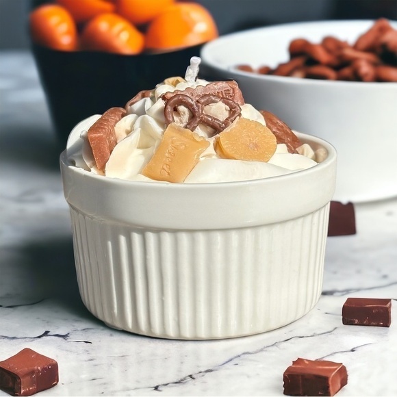 ⚠️SALE Candle // Handmade Chocolate And Pretzel Soy Wax Candle SEND OFFERS🥳 - Picture 5 of 5